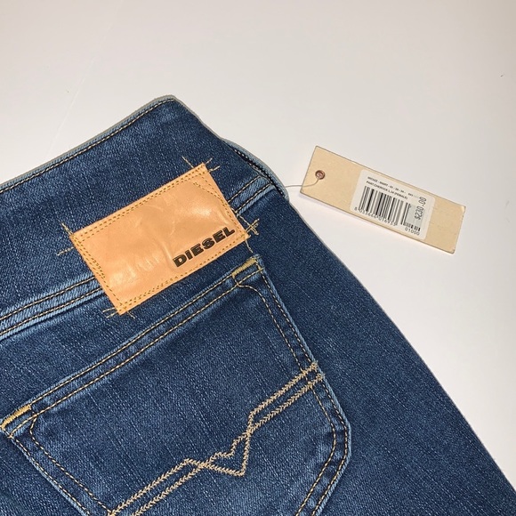 🆕 Diesel “Cherock” Flare Jeans - Women’s Size 28 x 34 - Picture 7 of 8